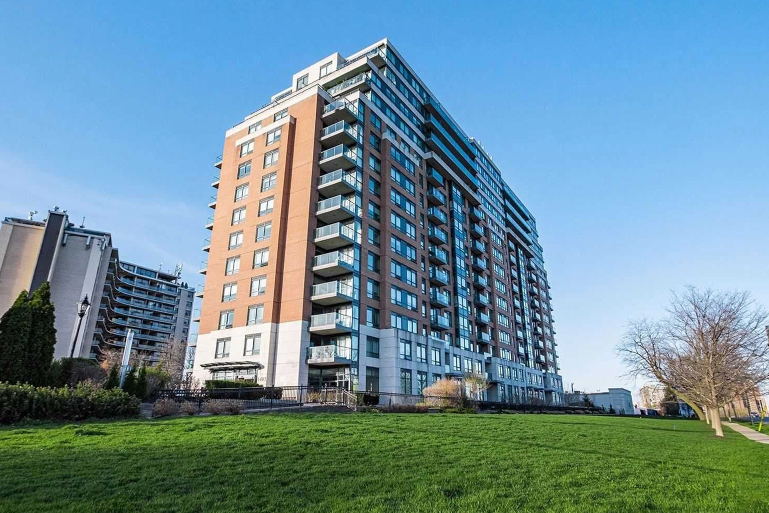 Exterior image of 1403 Royal York Road located in Etobicoke.
