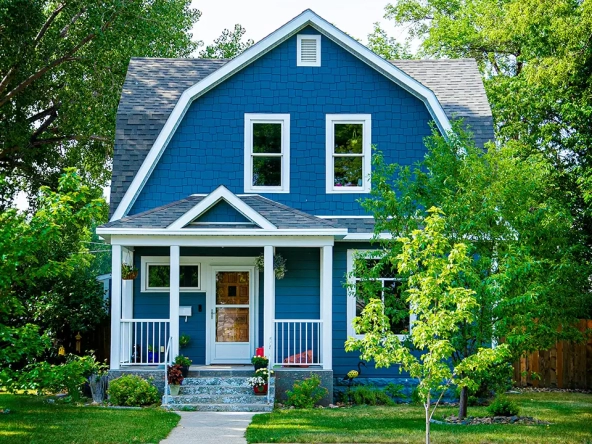 An exterior image of a home that you would be able to find in old Etobicoke.
