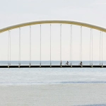An image of the Humber Bay bridge located in Etobicoke in Toronto.